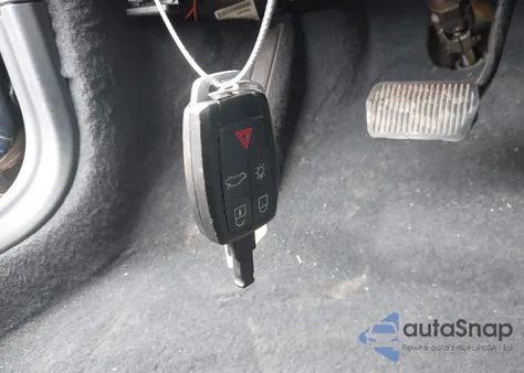 2010 Volvo V50 2.4I из США, поврежденный, VIN YV1390MW2A2562144